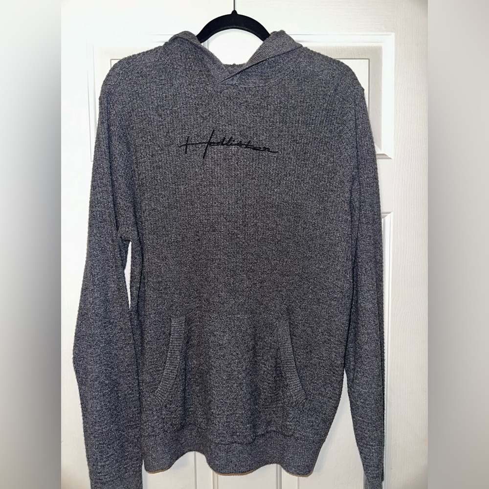 Hollister pullover